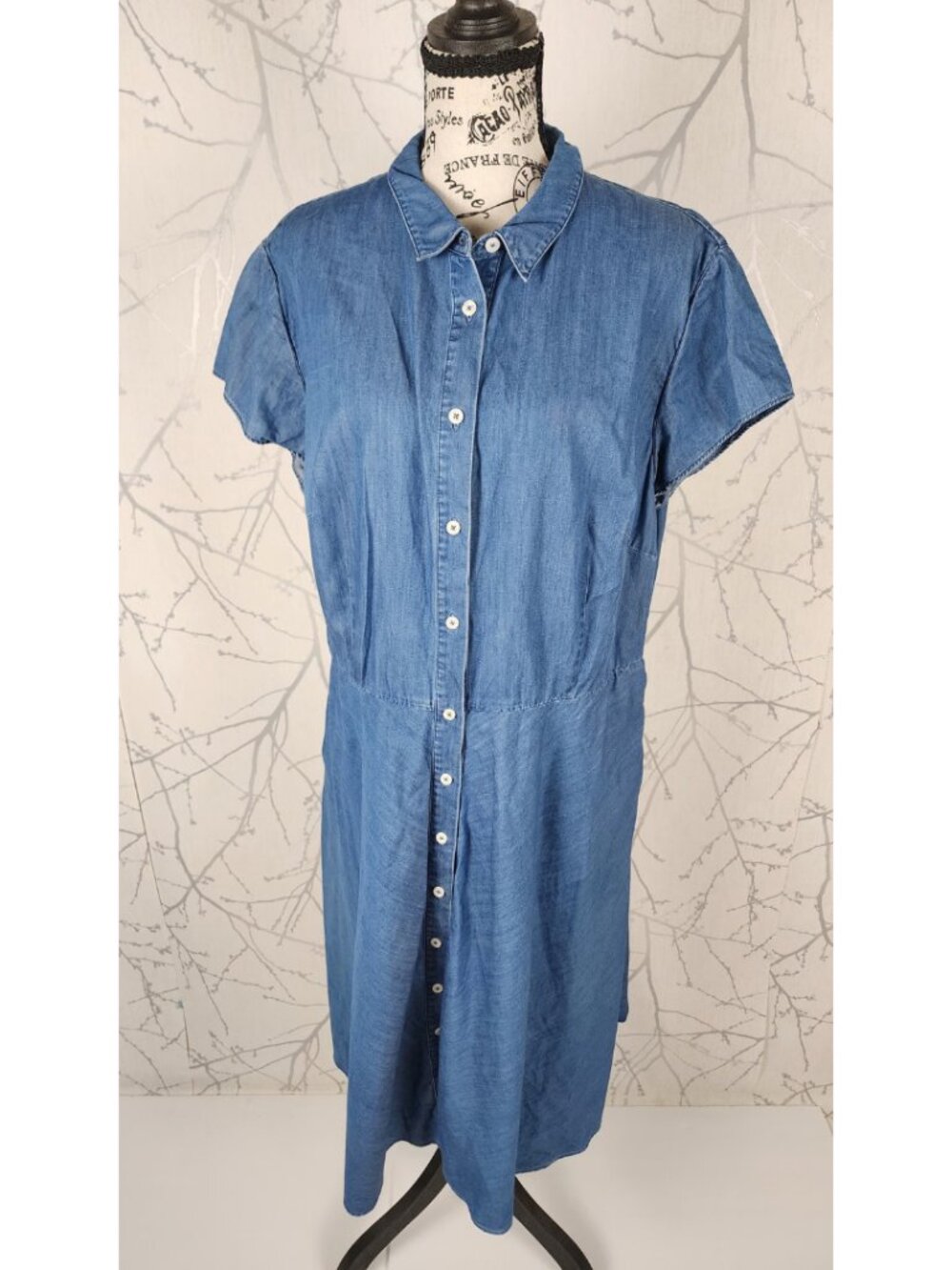 Boden Blue Wash Chambray Button Front Midi Shirt Dress